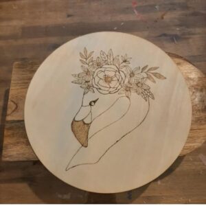 Workshop houtbranden: leer patronen en ontwerpen branden in hout met een houtbrandpen.
